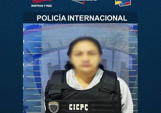 La mujer era buscada con circular azul de Interpol. Foto: cortesía