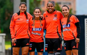 Las jugadoras de la Selección Colombia femenina mayores iniciaron la concentración en Bogotá, con miras a los partidos amistosos ante Brasil. FOTO CORTESÍA FCF