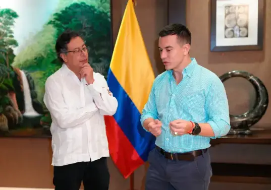 Ecuador eleva al 100% la tasa de seguridad a los productos importados desde Colombia. FOTO: Presidencia 