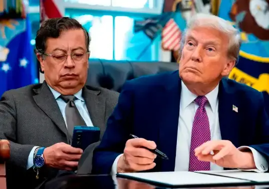 Aun cuando ha mantenido un tono diplomático en los últimos días, Trump se ha referido a Petro como el “líder del narcotráfico”, al tiempo que criticó que Colombia está “produciendo mucha droga”. Por ello, llegó a decir que Petro debe estar atento, “o será el siguiente”. <b><span class="mln_uppercase_mln"> </span></b>FOTO<b><span class="mln_uppercase_mln"> PRESIDENCIA Y AFP</span></b>