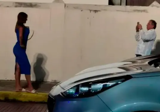 Esta es una de las fotos que se hicieron virales en redes sociales del presidente Gustavo Petro en Panamá. FOTO CORTESÍA
