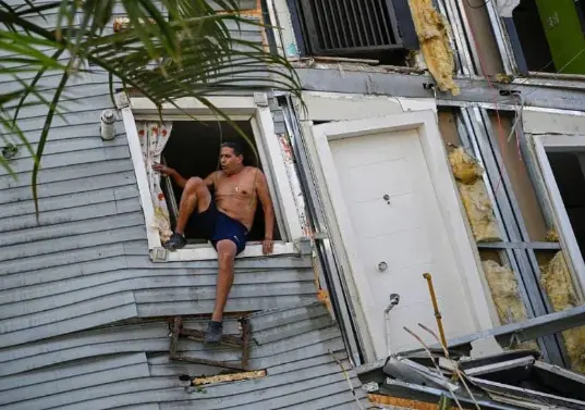 Miles de familias dentro y fuera de Venezuela siguen buscando a sus seres queridos tras los sismos. Más de 37.000 personas permanecen sin contacto, según una plataforma de búsqueda ciudadana. FOTO: AFP.