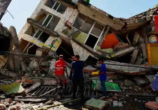 En Armenia los daños no fueron tan graves por las viviendas sismorresistentes. En Chocó (epicentro), Pereira, Cali y Manizales la emergencia ha pegado con más fuerza. FOTO: GERRY.