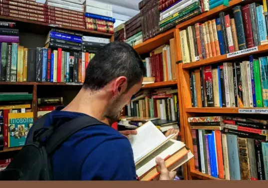 Librerías en Europa y Estados Unidos han reportado compras a gran escala en los últimos años. FOTO: EL COLOMBIANO.