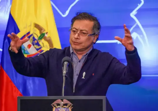 Petro celebró un cambio en las exportaciones de Colombia, pero el Dane muestra que leyó los datos de importaciones. FOTO: Presidencia.