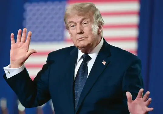 Mientras crece la preocupación por los riesgos de los sistemas de inteligencia artificial, el mandatario estadounidense Donald Trump salió en defensa de su desarrollo. Foto: Getty