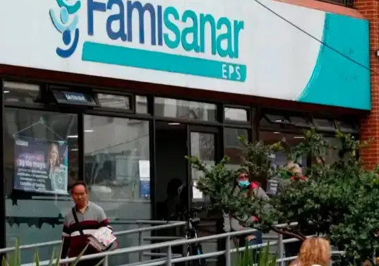 La EPS Famisanar emitió una advertencia tras reportes de usuarios que recibieron llamadas y mensajes sospechosos. FOTO: Colprensa