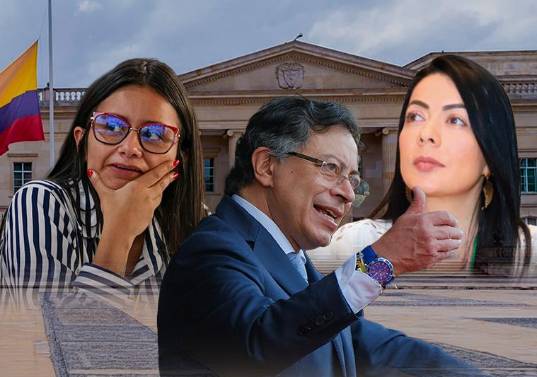 De izquierda a derecha: Angie Rodríguez, exdirectora del Dapre, el presidente Gustavo Petro y Nhora Mondragón, nueva directora del Dapre. <b> </b>FOTO<b> Cortesía</b>