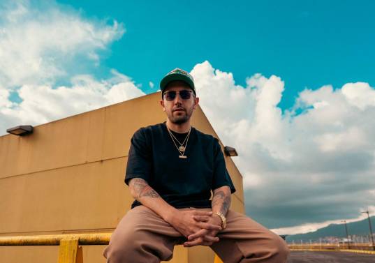 El disco incluye colaboraciones con el rapero caleño Izla, el español Midas Alonso y Oblivion’s Mighty Trash. Foto<b> </b>Danilo Rojas @diss_tinto