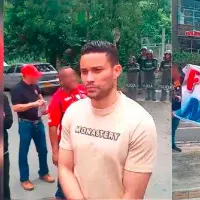 José Luis Chunga les dio la cara a unos hinchas del DIM que protestaban. FOTO PANTALLAZOS DE X