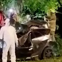 Conductor murió cerca a la Minorista tras chocar contra un árbol