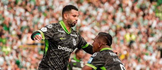 Alfreo Morelos y Edwwin Cardona, ingresaron para el segundo tiempo en el duelo ante Fortaleza en El Campín y le cambiaron la cara al equipo verdolaga. FOTO: @nacionaloficial