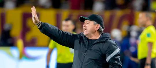 El entrenador antioqueño Hernán Darío Herrera dirige al Once Caldas desde finales de 2023, cuando relevó a Pedro Sarmiento (QEPD). FOTO: JUAN ANTONIO SÁNCHEZ