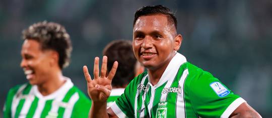 Alfredo Morelos marcó doblete en la victoria verdolaga. FOTO MANUEL SALDARRIAGA