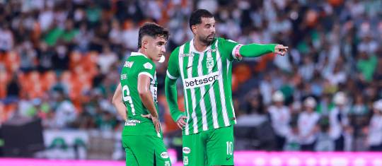 En la imagen aparece Juan Manuel Rengifo junto a Edwin Cardona. FOTO MANUEL SALDARRIAGA