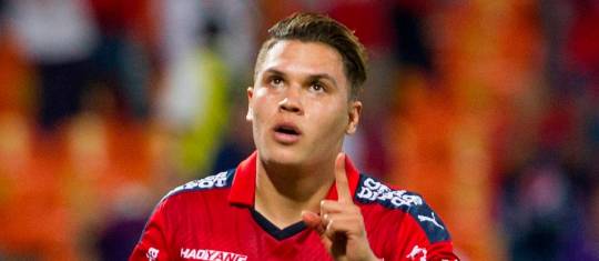El futbolista antioqueño Juan Fernando Quintero, de 33 años, tendría su segundo paso por el cuadro rojo. Foto: Manuel Saldarriaga
