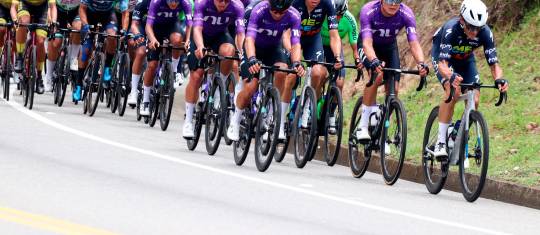 La Vuelta está siendo transmitida por televisión durante la última hora de cada etapa. Se espera que el certamen tome fuerza, como en años anteriores, y que los talentos tengan una mayor vitrina internacional. FOTO CORTESÍA