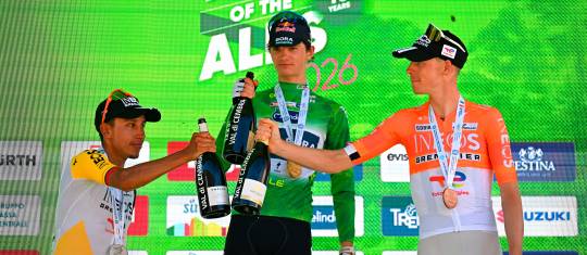 Egan Bernal volvió a lucir en un excelente estado de forma para quedarse con el subcampeonato en Los Alpes. FOTO: GETTY