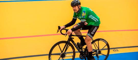 Martín Cochise Rodríguez también es asiduo visitante de la pista del velódromo que lleva su nombre. FOTO CAMILO SUÁREZ