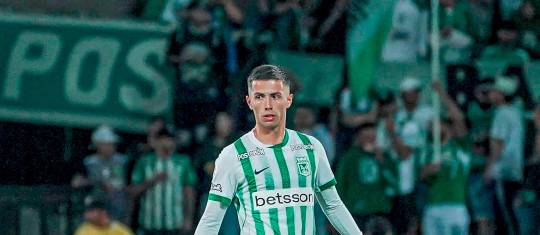 El zaguero Simón García, de 20 años, fue figura en el Mundial Sub-20 y se gana la confianza para actuar en Nacional. FOTO @nacionaloficial
