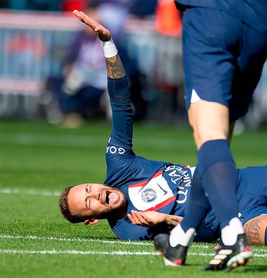 Este lunes PSG informó que Neymar será intervenido quirúrgicamente debido a una lesión de tobillo, su regreso sería en 4 meses. FOTO Getty