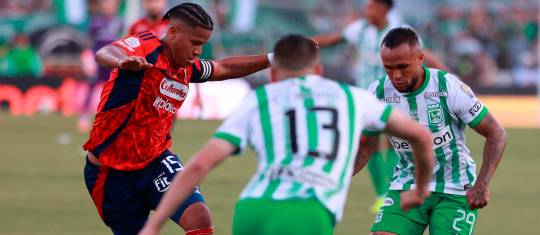 Atlético Nacional y DIM se miden por el duelo de ida de la final de la Copa Betplay en el Atanasio Girardot. FOTO MANUEL SALDARRIAGA 