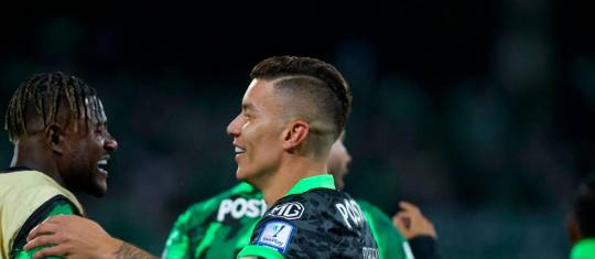 Mateus Uribe celebra el gol que marcó ante Llaneros en el Atanasio Girardot, por la undécima fecha de la Liga Betplay. FOTO CAMILO SUÁREZ 