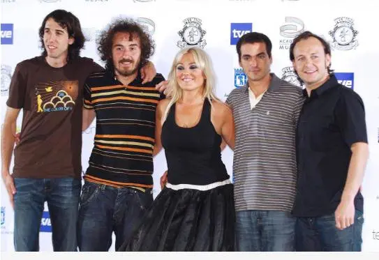 Amaia Montero estuvo en el grupo desde 1996 a 2007, donde fue su primera salida. Años después regresa junto a sus compañeros Álvaro Fuentes, Xabier San Martín y Haritz Garde. Pablo Benegas, se encuentra en un descanso para estar con su familia. FOTO: Europa Press