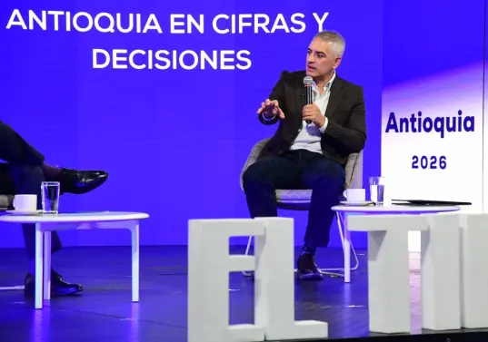 En el foro Antioquia impacta y transforma organizado por El Tiempo, el gobernador Andrés Rendón hizo un llamado al Gobierno nacional frente a obras claves para la región. Foto: cortesía.