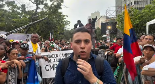 El influenciador Celso Tete Crespo sería uno delos nombres más sonados para ocupar el cargo temporal de gobernador en el departamento del Magdalena. 