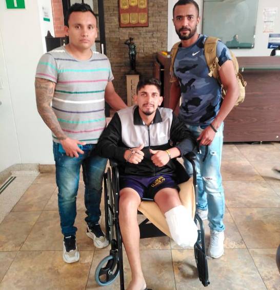 Esta es la foto que conserva el sargento Oscar Pla, que testifica cómo uno de los estudiantes colombianos salvó a un compañero con un torniquete que aprendió en el curso. FOTO: Cortesía