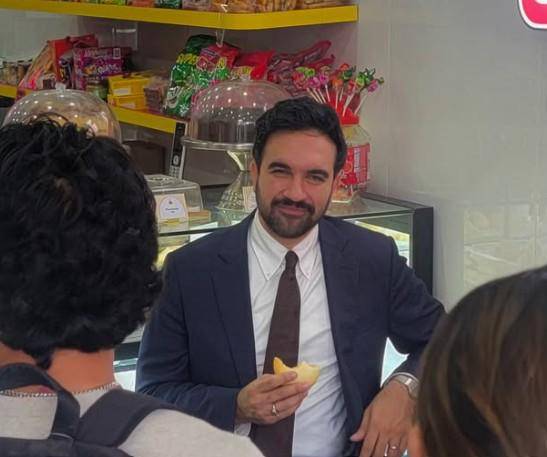 “¡Una visita muy especial en Seba Seba! Queremos agradecer al alcalde de Nueva York por visitarnos y compartir un momento tan especial con nosotros”, escribieron en la cuenta Sebasebabakery.