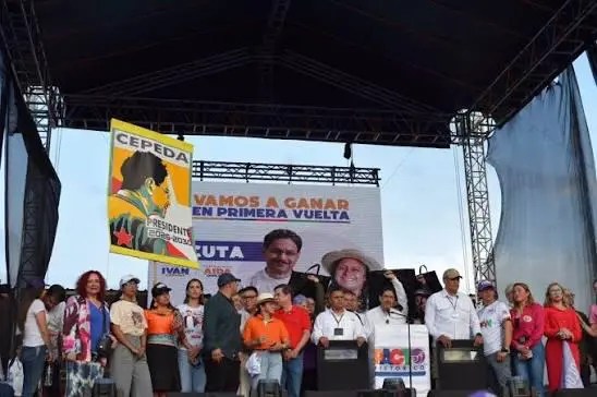 Denuncian que al menos 150 funcionarios y 900 contratistas del Estado son voluntarios de campaña de Iván Cepeda