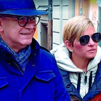 Cuando el periodista se acercó, Grau intentó evitar que fueran fotografiados y Alcocer apenas dijo: “no hablo inglés” y siguieron recorriendo las tiendas. FOTO: EXPRESSEN.