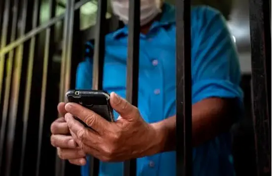 Una de las modalidadeS de extorsión más extendidas es la que se genera desde las cárceles. FOTO ILUSTRACIÓN CAMILO SUÁREZ