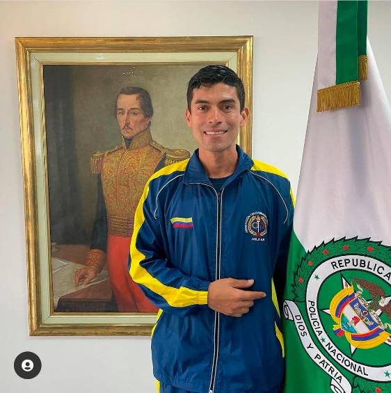 El intendente Diego Juan lleva 15 años en la Policía y tiene una hermana que también trabaja en la institución. FOTO: Cortesía. 