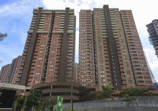 Según Fedelonjas, este ajuste compromete la capacidad de los hogares para asumir costos asociados a la vivienda, especialmente entre los de menores ingresos. FOTO: Manuel Saldarriaga 