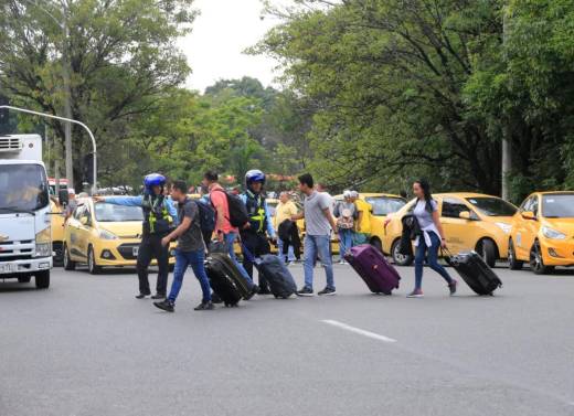 Minuto A Minuto: Así Transcurrió El Paro De Taxistas En Antioquia, Que ...