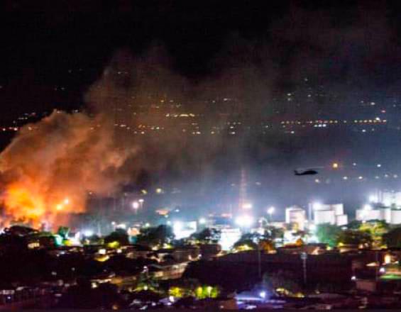 Los disturbios más fuertes en el municipio de Yumbo, Valle del Cauca, iniciaron en la noche del domingo. Foto: Colprensa