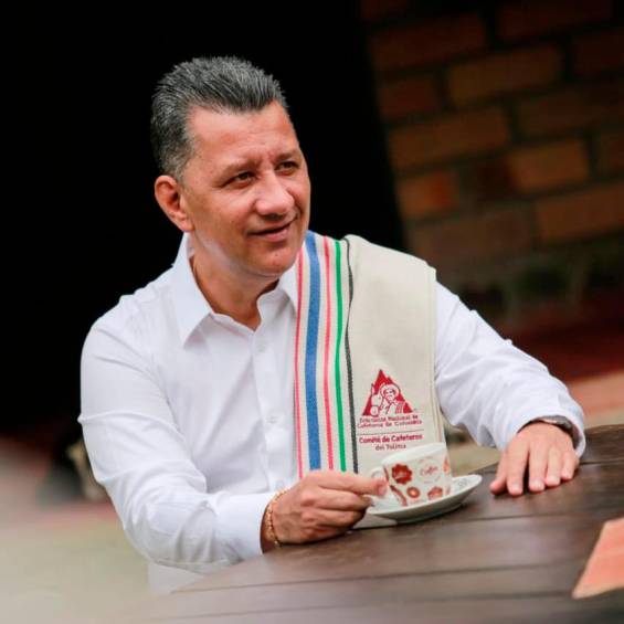 Ricardo Orozco señaló que desde que asumió como gobernador del Tolima no ha tomado sus vacaciones. FOTO CORTESÍA FACEBOOK RICARDO OROZCO