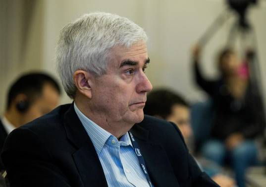 El exgerente de EPM Carlos Enrique Moreno recuerda las lecciones del apagón de 1992 y alerta sobre retrasos en generación, transmisión y licenciamiento de proyectos energéticos. FOTO EL COLOMBIANO