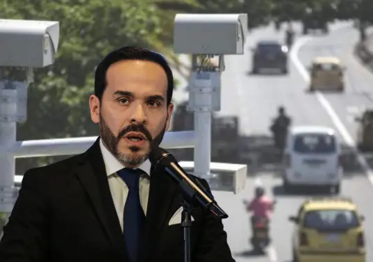 Presidente Abelardo de la Espriella anunció que buscará reducción en costos de las multas de tránsito con proyecto en el Congreso. FOTOS: Colprensa