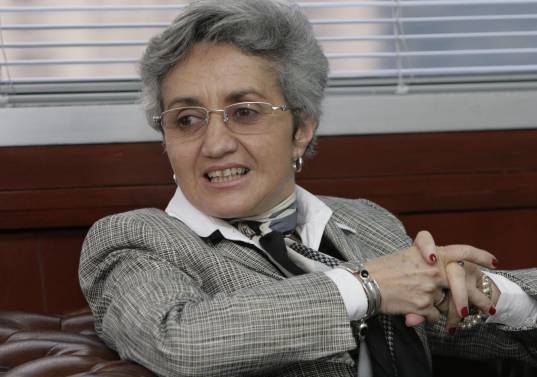 El gobierno de Abelardo de la Espriella designó en el ministerio de Educación a Ilva Myriam Hoyos Castañeda, abogada y doctora en Derecho con un perfil polemico marcado por la docencia universitaria, su religiosidad, su paso por la Procuraduria y la defensa de la infancia. FOTO: Colprensa