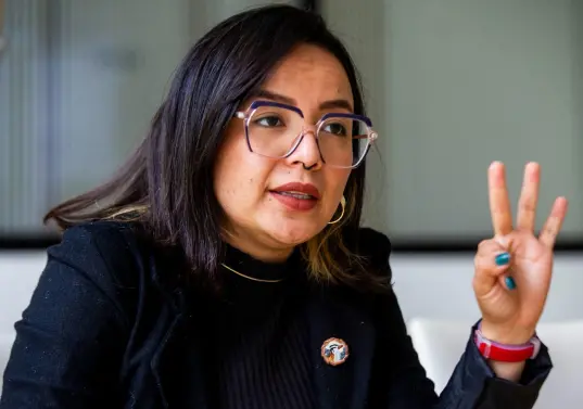 Jennifer Pedraza, senadora electa y crítica del gobierno Petro, asegura que ahora, como jefa de campaña de Fajardo, busca incidir en nuevas miradas en su candidatura. FOTO: Julio Herrera.