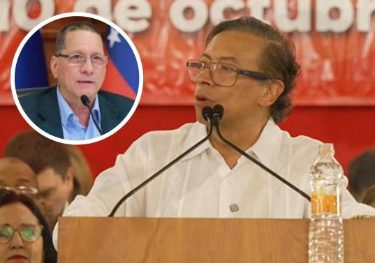 El expresidente Gustavo Petro fue increpado por diputado chavista Jesús Faría en evento internacional de la izquierda en México. FOTO: Partido del Trabajo y @asamblea_ven
