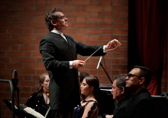 Alejandro Posada es el director artístico de la Orquesta Sinfónica Eafit y fundador de IberAcademy, Foto: Cortesía.