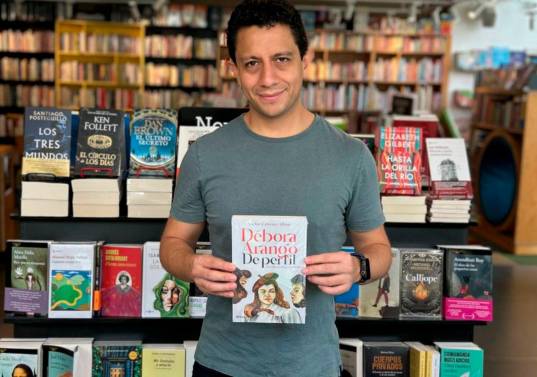 Víctor Cabezas ha recibido el Premio Nacional de Periodismo Simón Bolívar, el Premio del Círculo de Periodistas de Bogotá y ha sido finalista de un Premio Gabo. Foto: Cortesía del autor