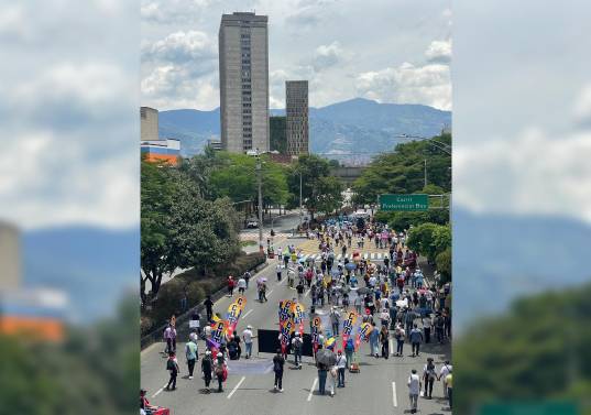 Marchas por el Día del Trabajo en Medellín. Foto: Manuel Saldarriaga, EL COLOMBIANO