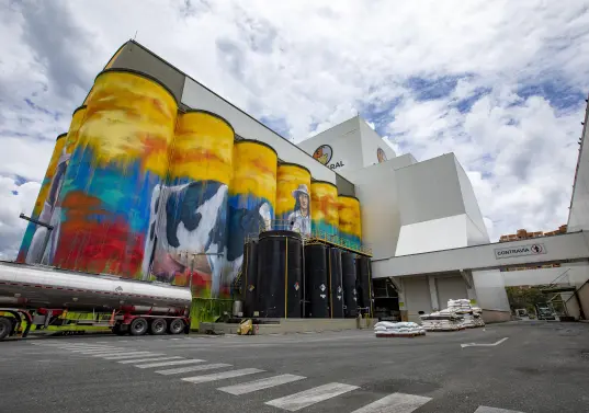 Grupo Bios, dueño de marcas reconocidas como Contegral, Nutriss, Mirringo, Friko O Finca fue uno de los conglomerados paisas que lideraron el ranking de ingresos operacionales en 2024. Foto: Edwin Bustamante