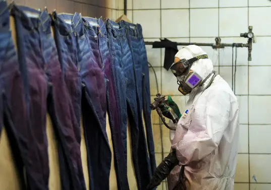 El mercado laboral colombiano dio señales positivas en agosto de 2025. La tasa de desocupación nacional se ubicó en 8,6%, una caída de 1,1 puntos porcentuales frente al 9,7% del mismo mes de 2024. FOTO: Camilo Suárez